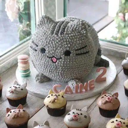 bánh Cupcake sinh nhật tạo hình con mèo