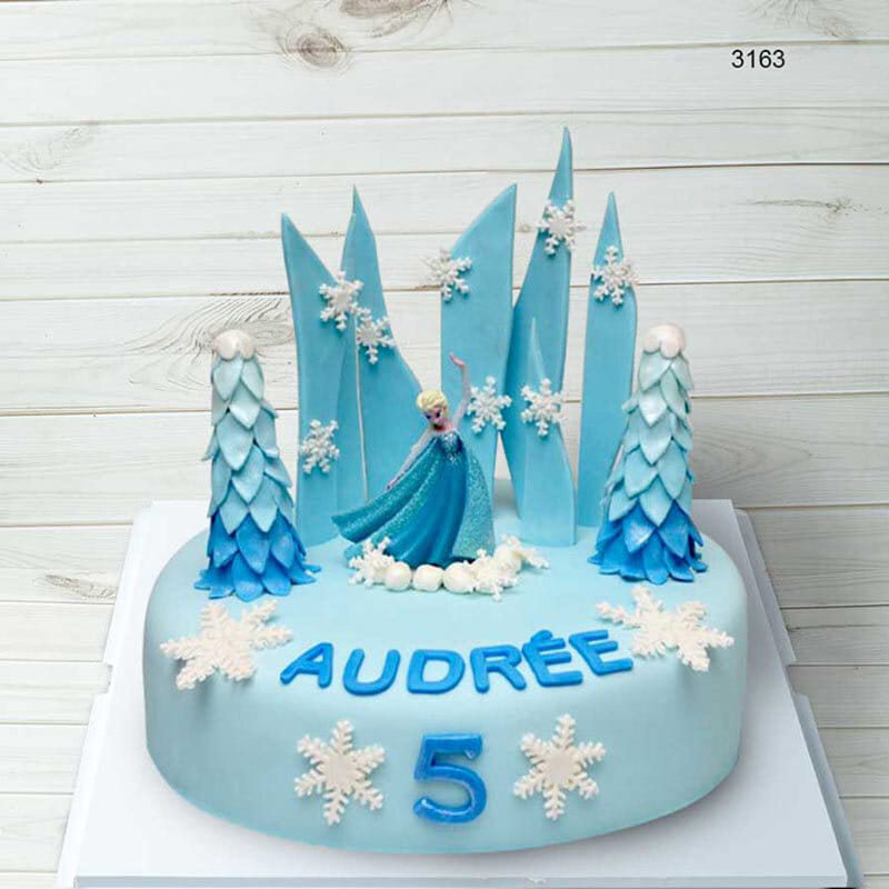 Bánh sinh nhật hình công chúa Elsa