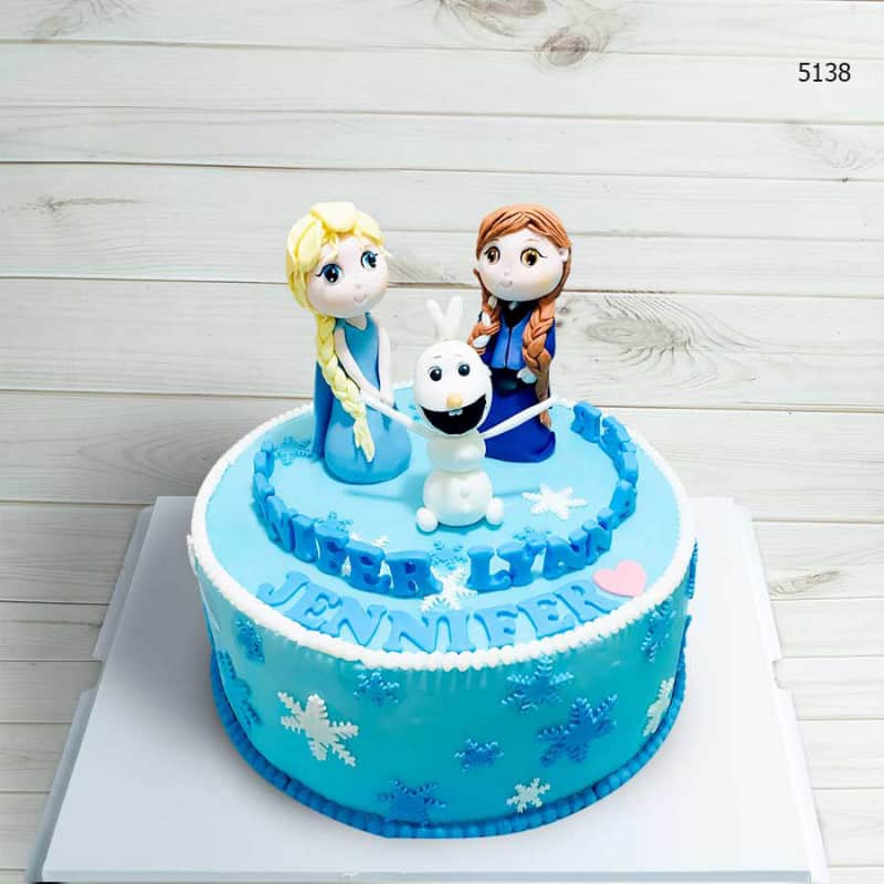 Bánh kem hình Elsa, Anna và Olaf dễ dàng thương