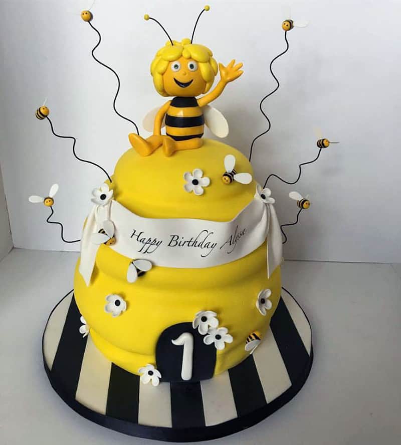 Bánh sinh nhật 3D hình tổ ong vàng