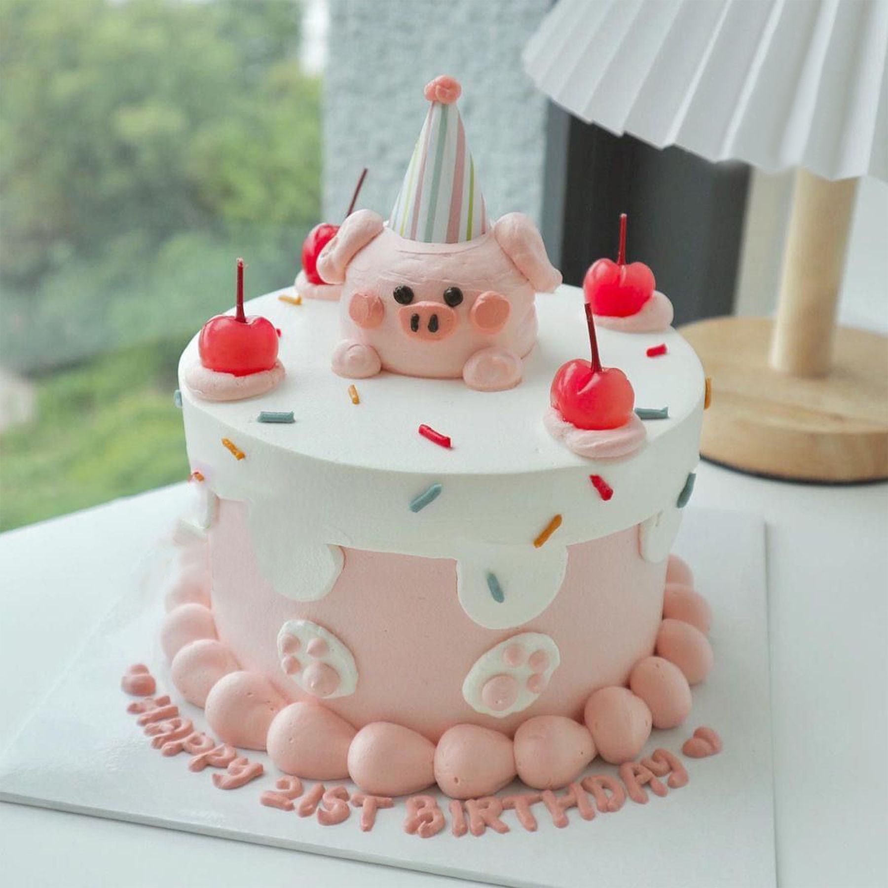 Bánh sinh nhật bé heo cute  Thu Hường Bakery