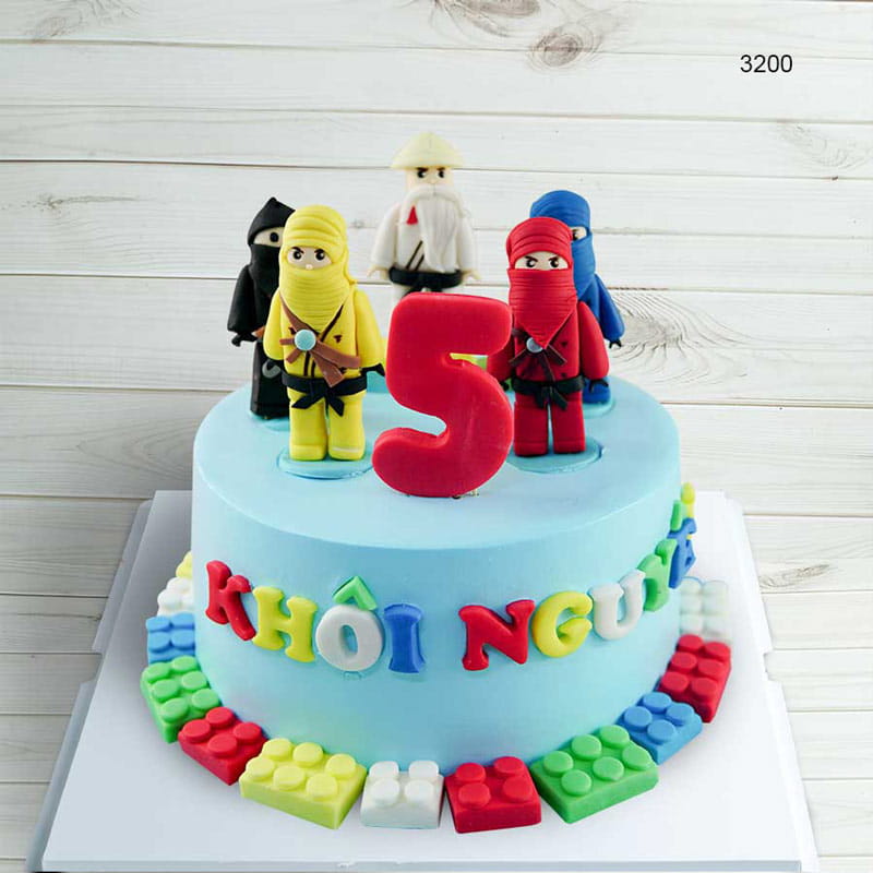 Bánh sinh nhật cho bé trai hình Ninjago ngộ nghĩnh